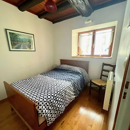 Maison De Village Au Pied De La Montagne *