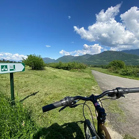 Сasa de vacaciones Maison De Village Au Pied De La Montagne