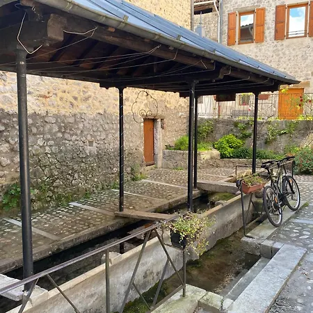 Holiday home Maison De Village Au Pied De La Montagne Lumbin