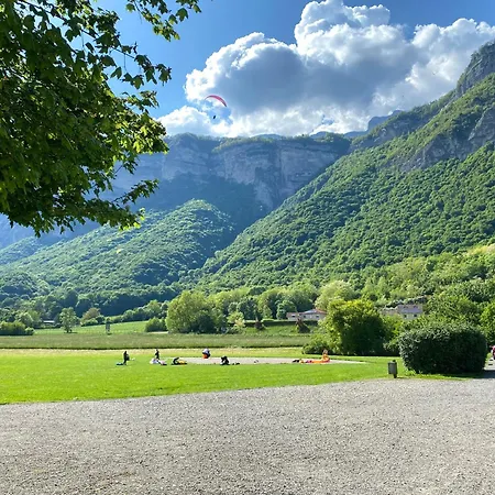 Maison De Village Au Pied De La Montagne *